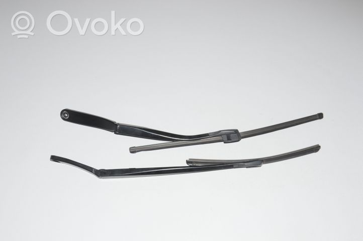 BMW 6 F06 Gran coupe Windshield/front glass wiper blade 7203156