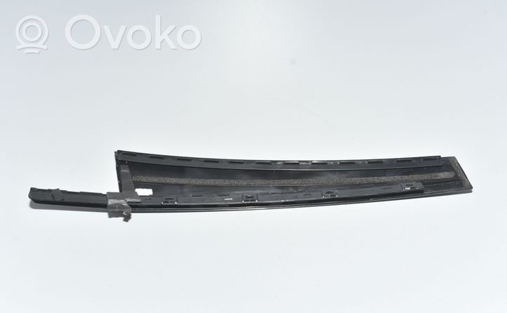 BMW 2 F46 Listwa / Uszczelka szyby drzwi tylnych 