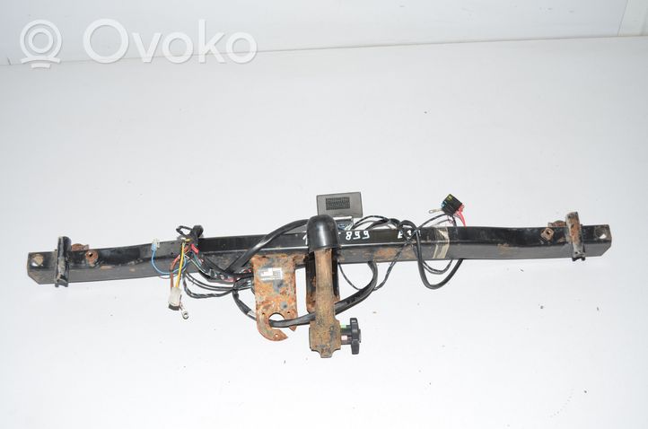 BMW 5 E39 Hak holowniczy / Komplet 303229