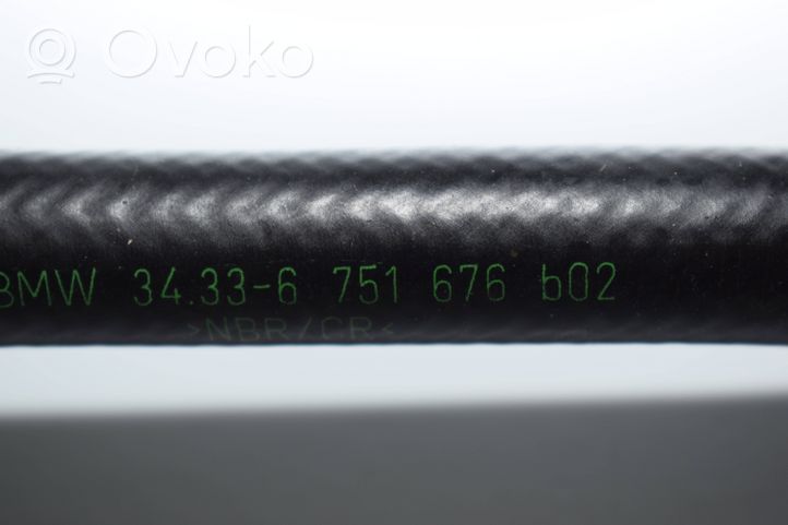 BMW 5 E39 Brake vacuum hose/pipe 6751676