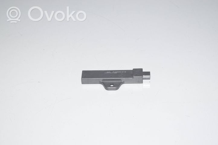 BMW 2 F46 Antena wewnętrzna 7880336