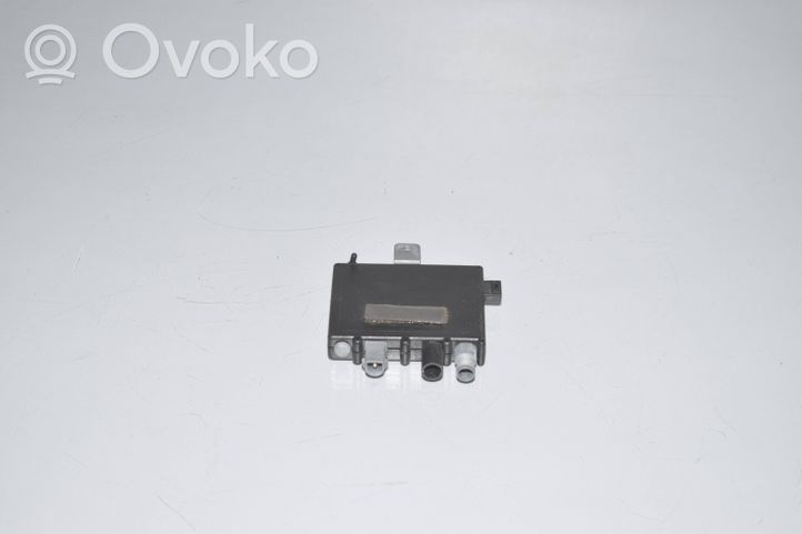 BMW X5 E53 Aerial antenna amplifier 6906070