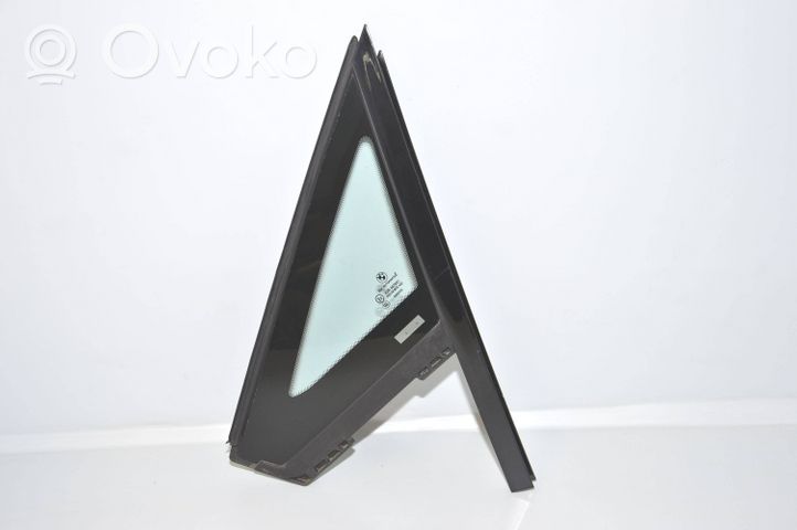 BMW i8 Front triangle window/glass 7313015