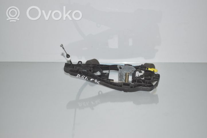 BMW 2 F46 Klamka/wspornik zewnętrzny drzwi tylnych 7401210