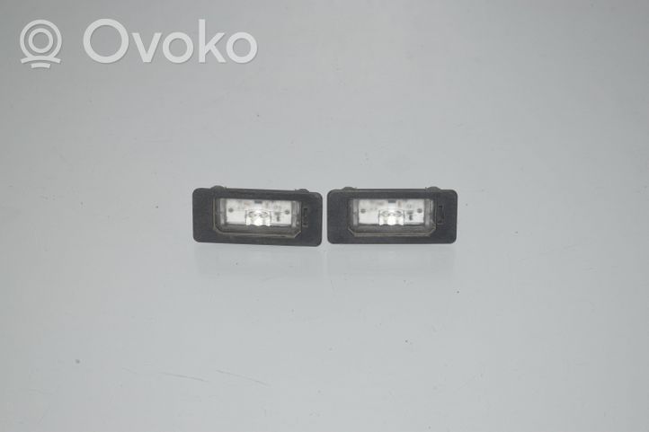 BMW 2 F46 Lampa oświetlenia tylnej tablicy rejestracyjnej 7193293