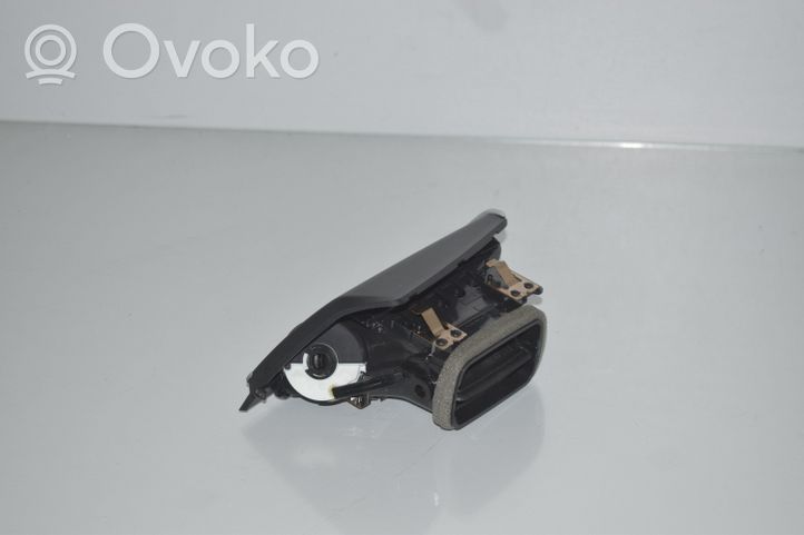 BMW 2 F46 Šoninės oro grotelės 9287287