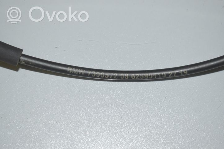 BMW 2 F46 Variklio dangčio (kapoto) rankenėlė 7326517