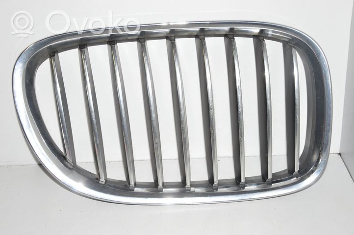 BMW 7 F01 F02 F03 F04 Grille calandre supérieure de pare-chocs avant 7211658