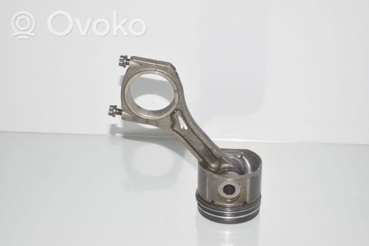 BMW 7 E38 Piston with connecting rod 