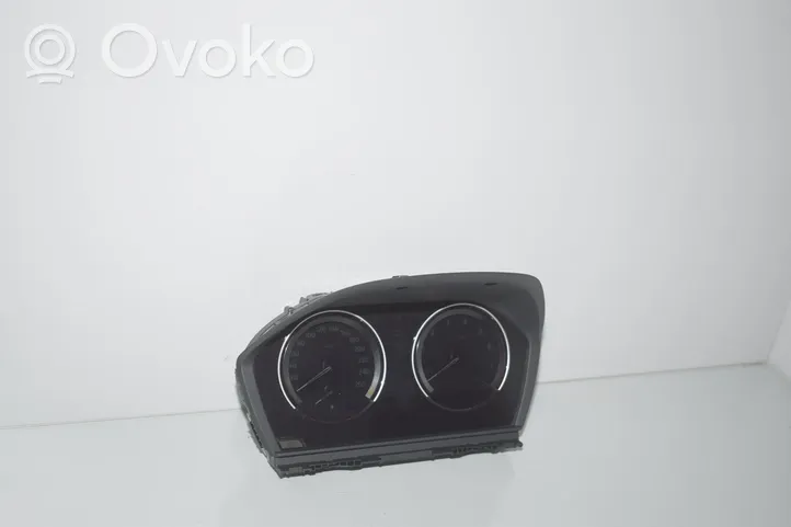 BMW X1 F48 F49 Geschwindigkeitsmesser Cockpit 62105A3B670