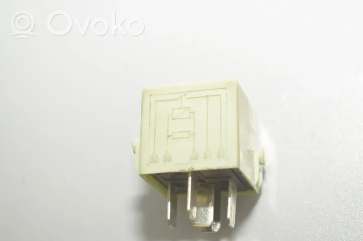 BMW X6 F16 Other relay 8373700