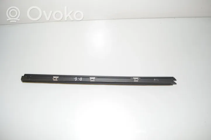 BMW 2 F46 Joint / vitre de porte arrière 7316788