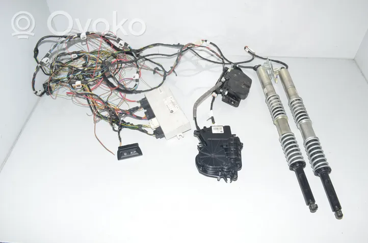 BMW 5 F10 F11 Kit idraulico del portellone posteriore 7208371