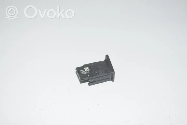 BMW i3 Botón interruptor de luz de peligro 9389078