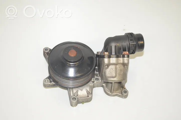 BMW X5 E70 Pompe de circulation d'eau 8516435