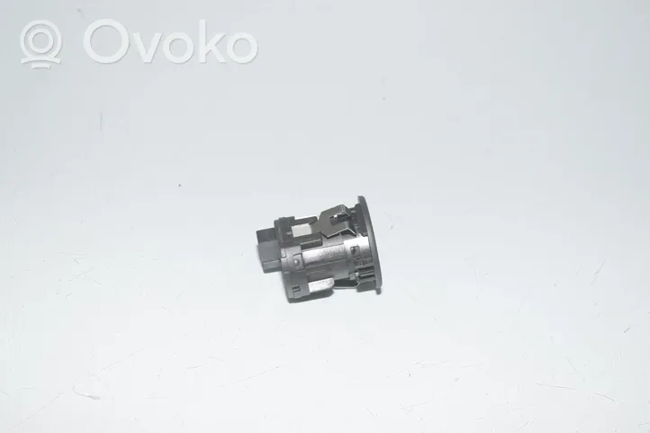 BMW 1 F40 Keleivio oro pagalvės jungtukas 9483731