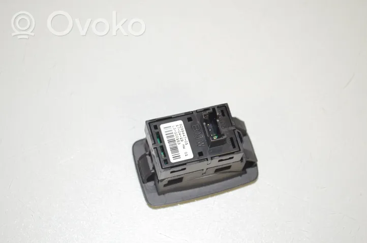 BMW X1 F48 F49 Takaluukun avauskytkimen painike/kytkin 9299447