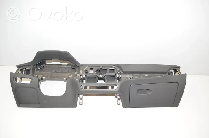 BMW 3 G20 G21 Panelė 6847590