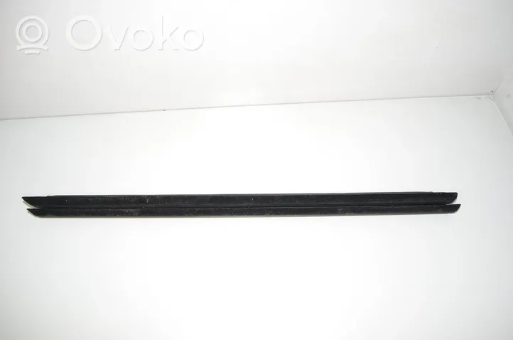 BMW 3 G20 G21 Moulure/baguette de porte avant 7407420