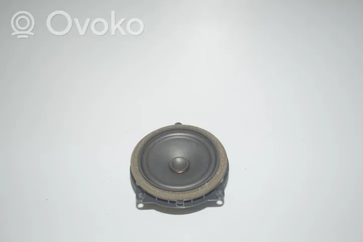 BMW 2 F22 F23 Altavoz de la puerta trasera 9288769