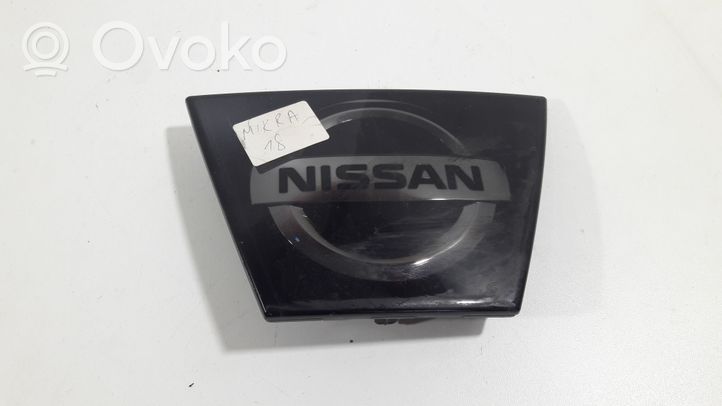 Nissan Micra K14 Mostrina con logo/emblema della casa automobilistica 628905FA0B