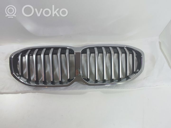 BMW 1 F40 Grille calandre supérieure de pare-chocs avant 5A39366