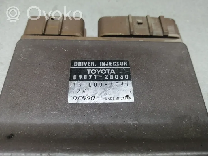 Toyota Avensis Verso Polttoaineen ruiskutuksen ohjainlaite/moduuli 8987120030