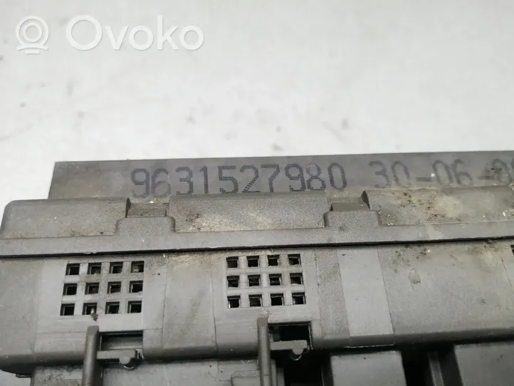 Peugeot 806 Sulakemoduuli 9631527980