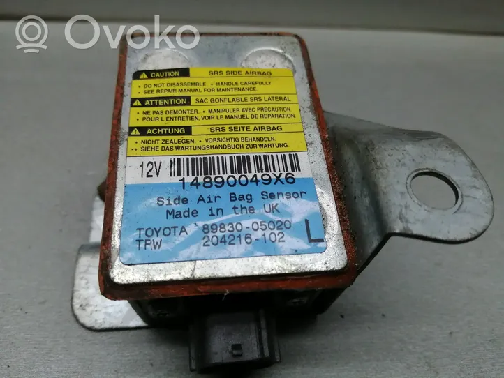 Toyota Avensis T220 Sensore d’urto/d'impatto apertura airbag 8983005020
