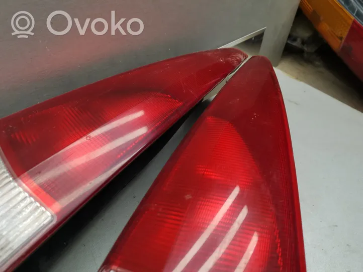 Ford Mondeo Mk III Rear/tail lights set 