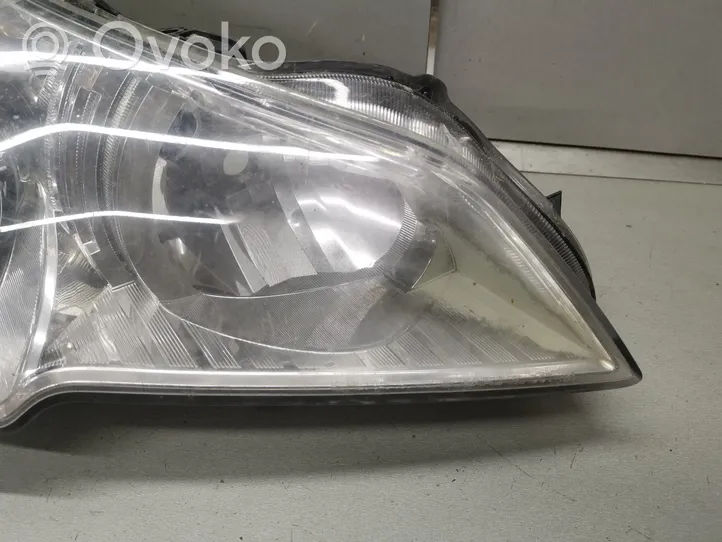 Subaru Legacy Lampa przednia 10017085