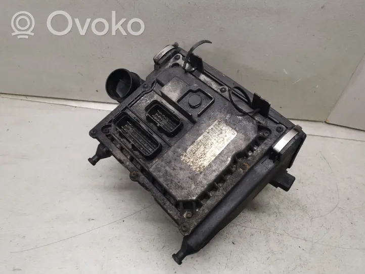 Smart ForTwo I Sterownik / Moduł ECU 0281010161