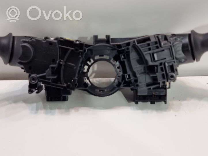 Toyota C-HR Leva/interruttore dell’indicatore di direzione e tergicristallo 17F852