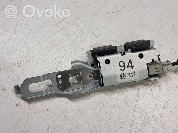 Toyota C-HR Installation de toit ouvrant électrique 86101F4010