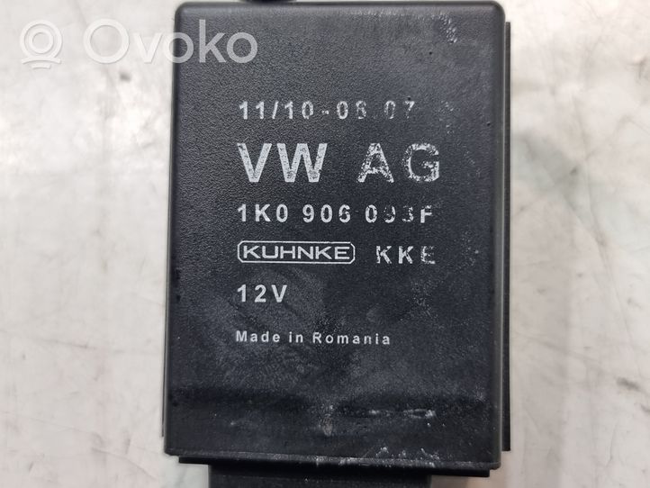 Volkswagen Golf VI Fuel pump relay 1K0906093F