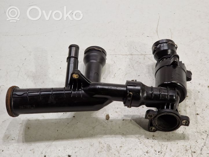 Audi A6 S6 C7 4G Boîtier de thermostat / thermostat 04L121026R