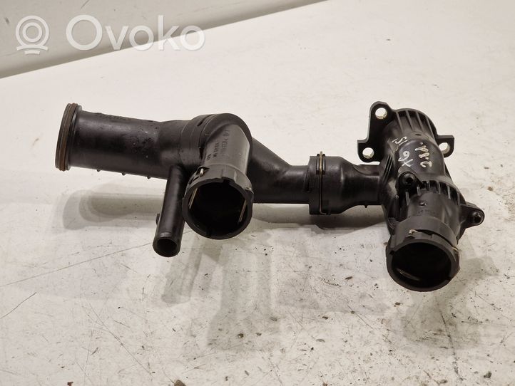 Audi A6 S6 C7 4G Boîtier de thermostat / thermostat 04L121026R