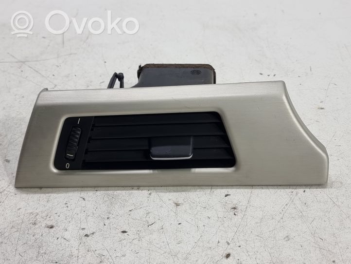 BMW 3 E90 E91 Copertura griglia di ventilazione laterale cruscotto 692263310