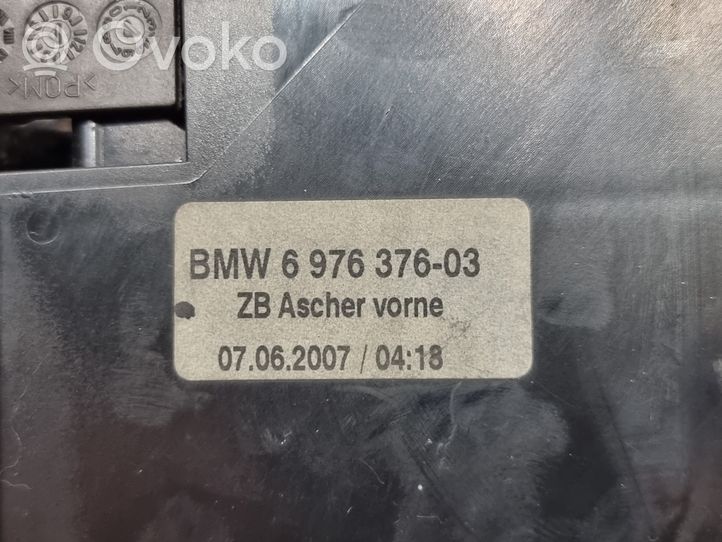 BMW 5 E60 E61 Popielniczka deski rozdzielczej 6976376