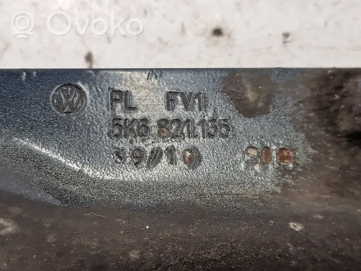 Volkswagen Golf VI Uchwyt / Mocowanie błotnika przedniego 5K6821135