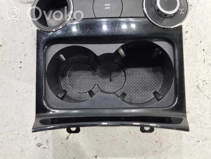 Volkswagen Touareg I Altri elementi della console centrale (tunnel) 7L6858602C