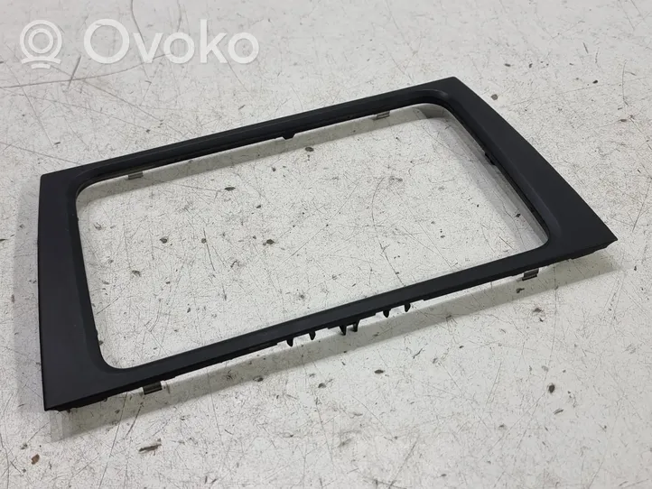 Volkswagen Golf VI Radio/GPS head unit trim 5K0858063F