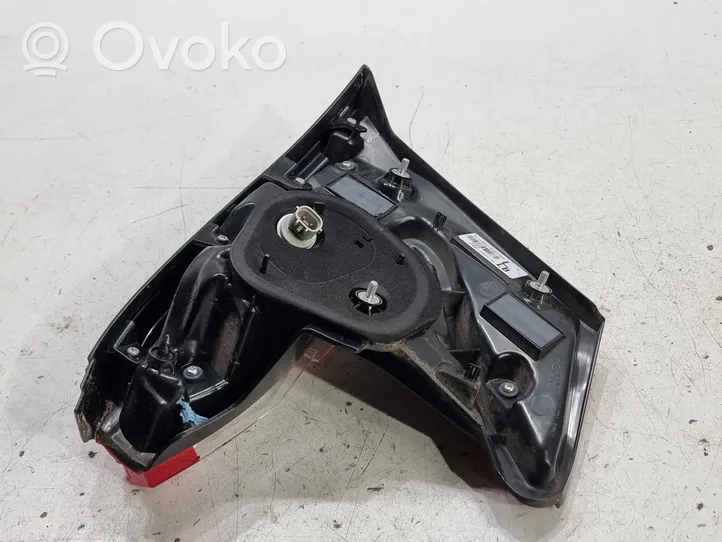 Toyota C-HR Lampy tylnej klapy bagażnika 81590F4010