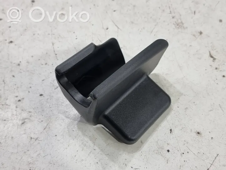 Toyota Auris E180 Rivestimento del binario sedile anteriore del passeggero 7213702240