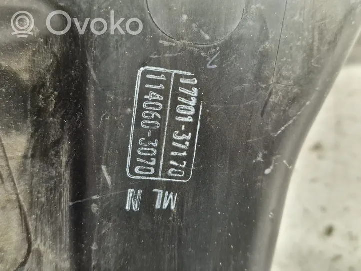 Toyota Auris E180 Oro filtro dėžė 1770137170