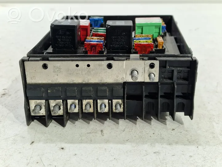 Volkswagen Golf VI Fuse box set 1K0937125C