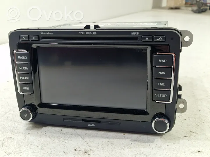 Skoda Superb B6 (3T) Panel / Radioodtwarzacz CD/DVD/GPS 3T0035680K