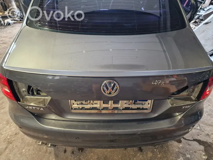 Volkswagen Jetta VI Tylna klapa bagażnika LD7X