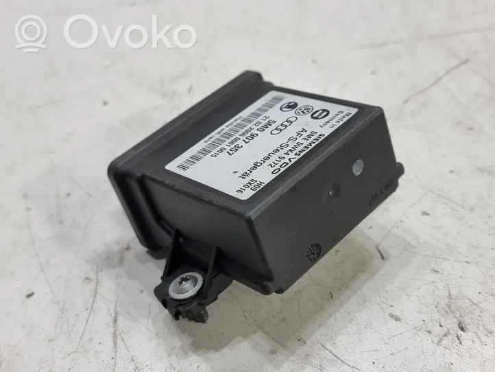 Volkswagen PASSAT B6 Light module LCM 5M0907357