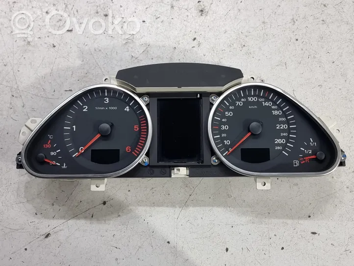 Audi A6 S6 C6 4F Speedometer (instrument cluster) 4F0920901G